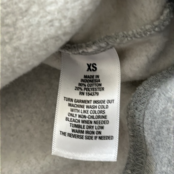 Aeropostale New York Gray Long Sleeve Cropped Sweatshirt, size XS - Picture 6 of 7